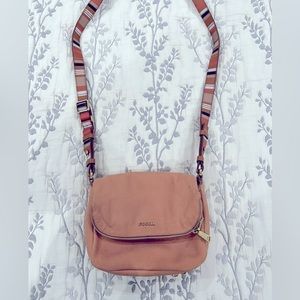 Bag/ purse/ crossbody/ leather/ fossil